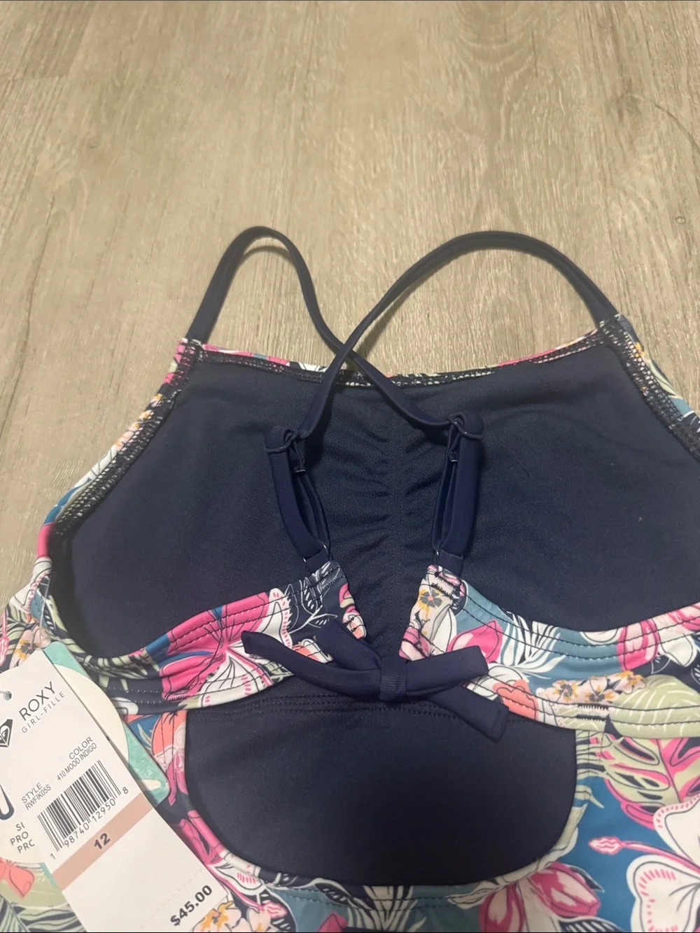 Roxy vibrant tropical